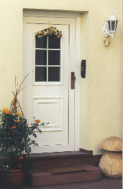 Eingangstür zu Wohnung 1 und 2 Foto: Eingangstür zu Wohnung 1 und 2